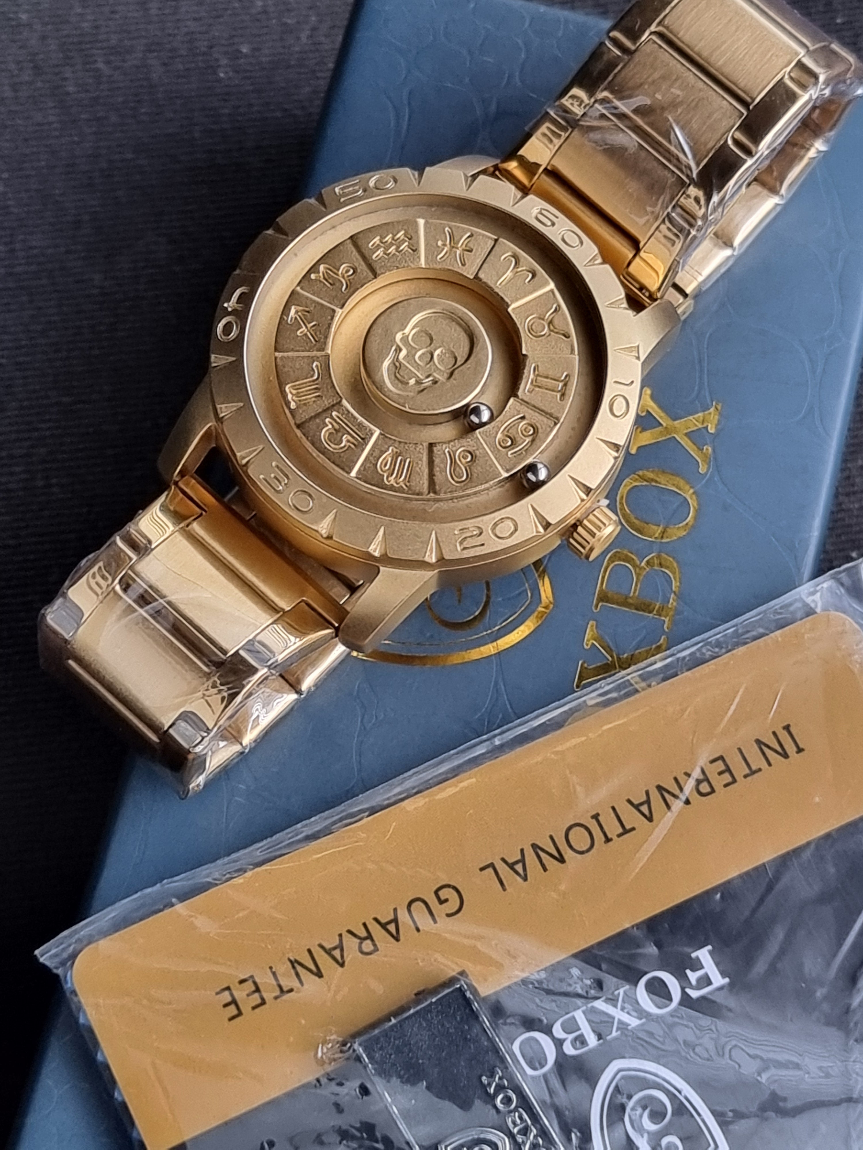 FOXBOX Skull Men's Watch Magnetic Ball Wristwatch Waterproof Stainless Steel