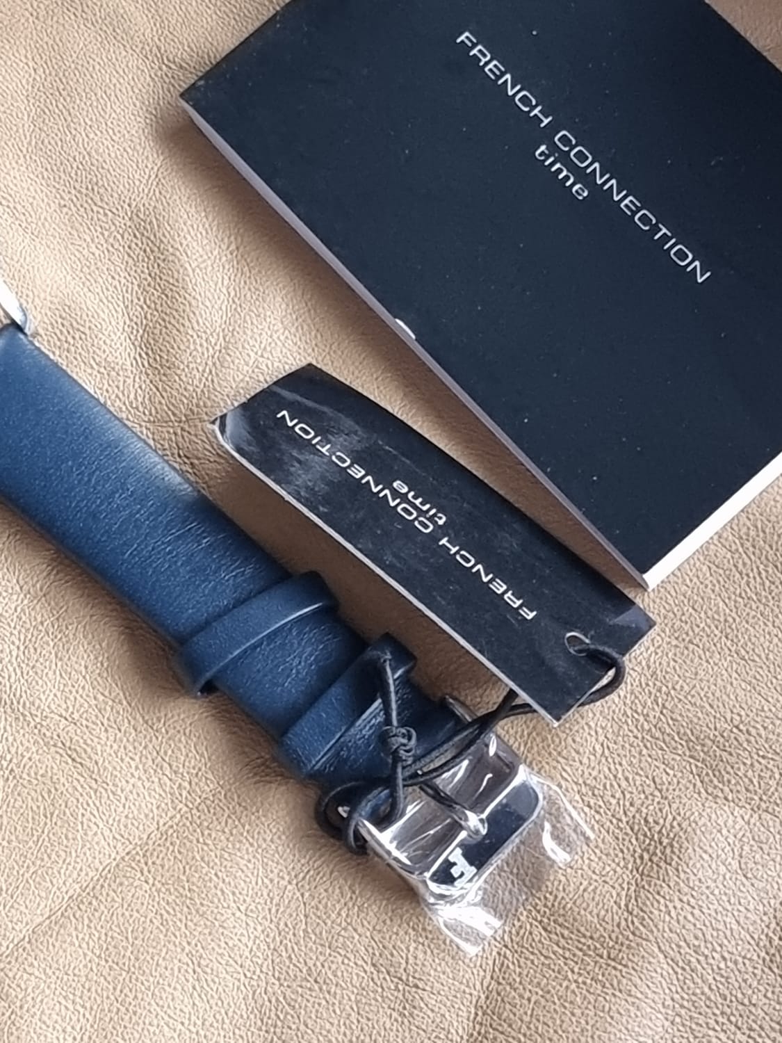 FRENCH CONNECTION WHITE DIAL LEATHER STRAP FC1212U