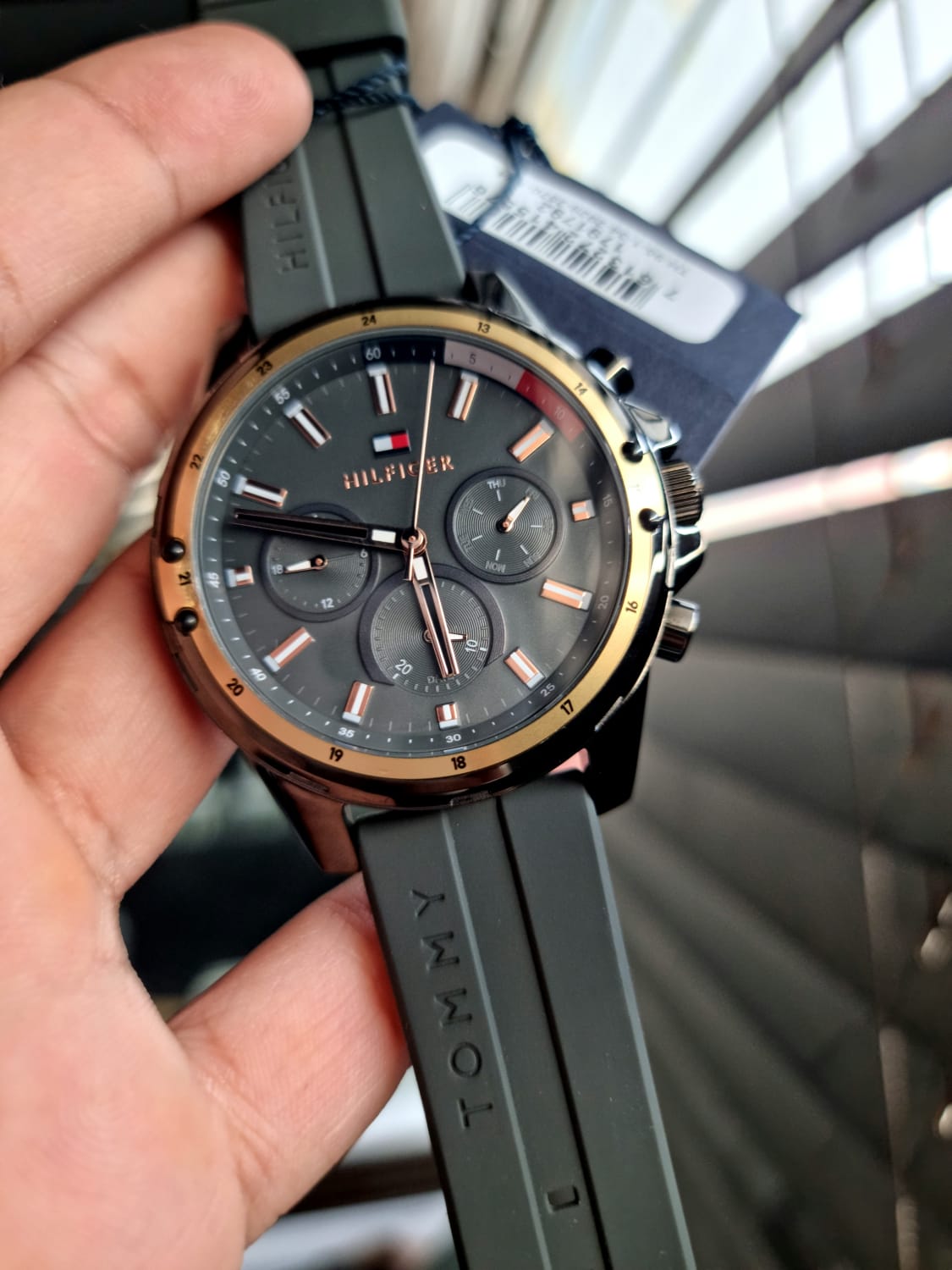 Tommy Hilfiger Men’s Quartz Silicone Strap Grey Dial 45mm Watch 1791792
