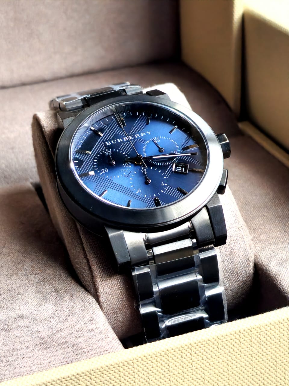 BURBERRY Men’s Swiss made Stainless Steel Blue Dial 42mm Watch BU9365
