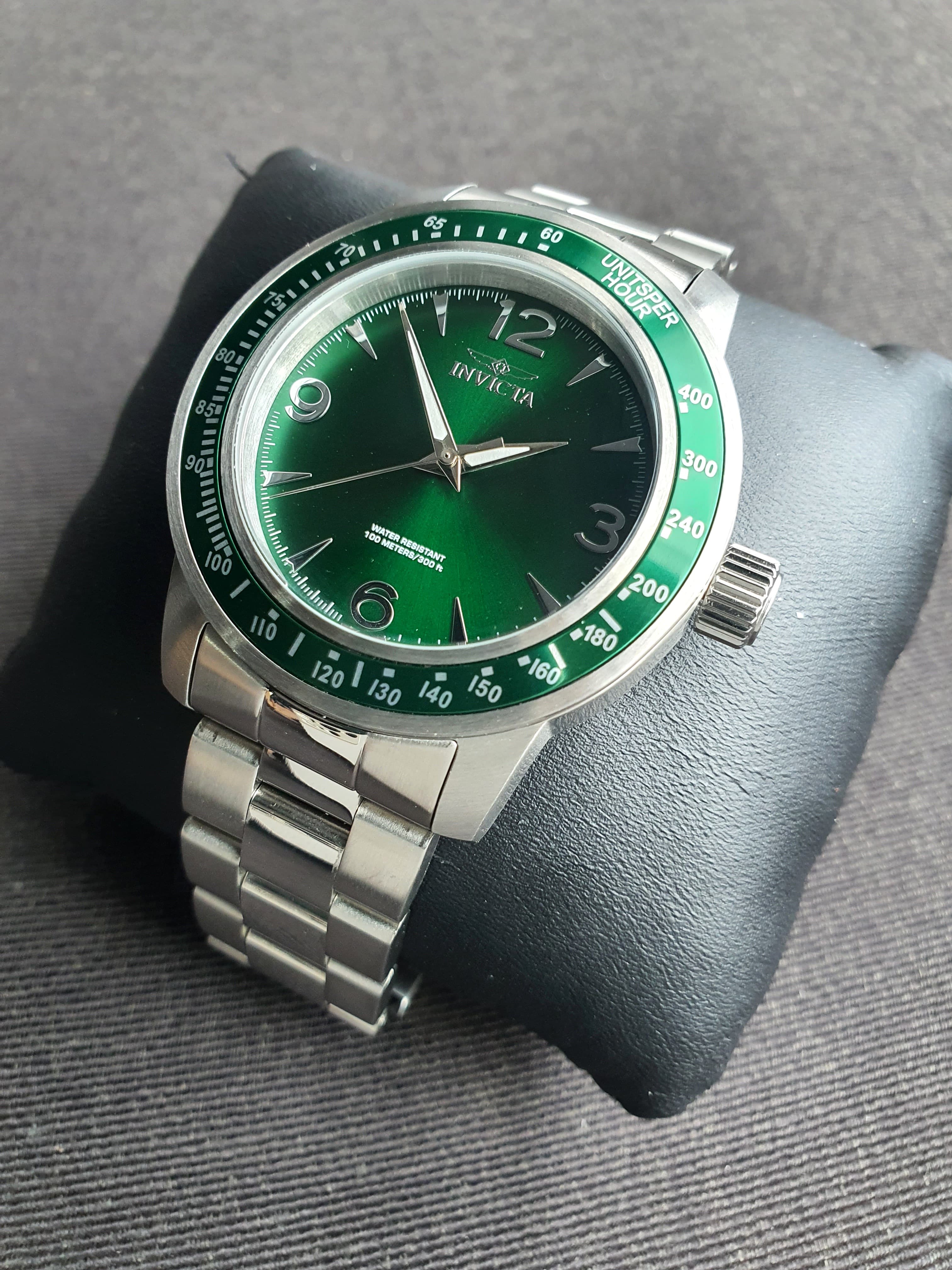 Invicta Men's 38527 Specialty Quartz Green Dial Watch