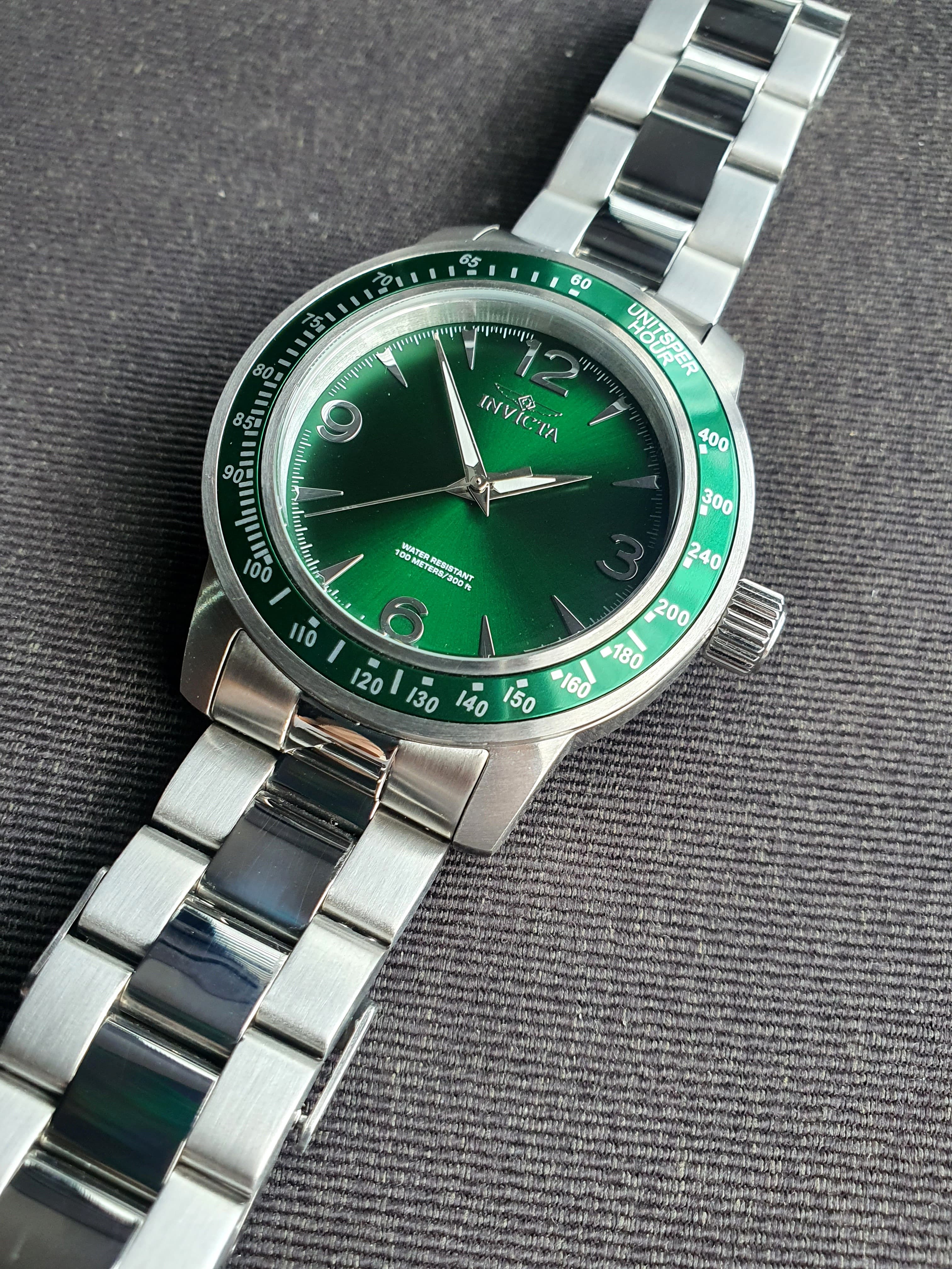 Invicta Men's 38527 Specialty Quartz Green Dial Watch