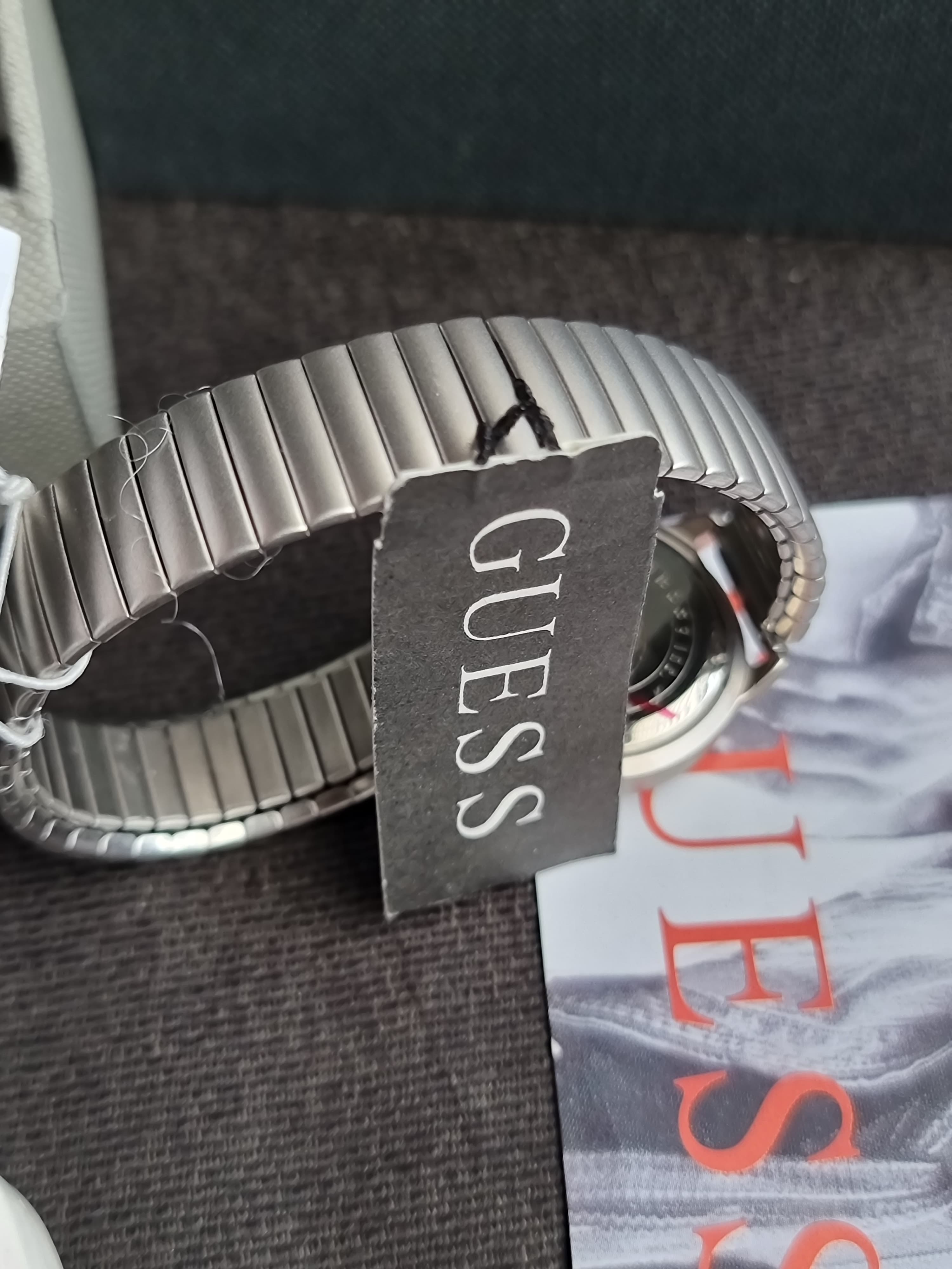 GUESS Ladies Watch Strachable Steel Chain