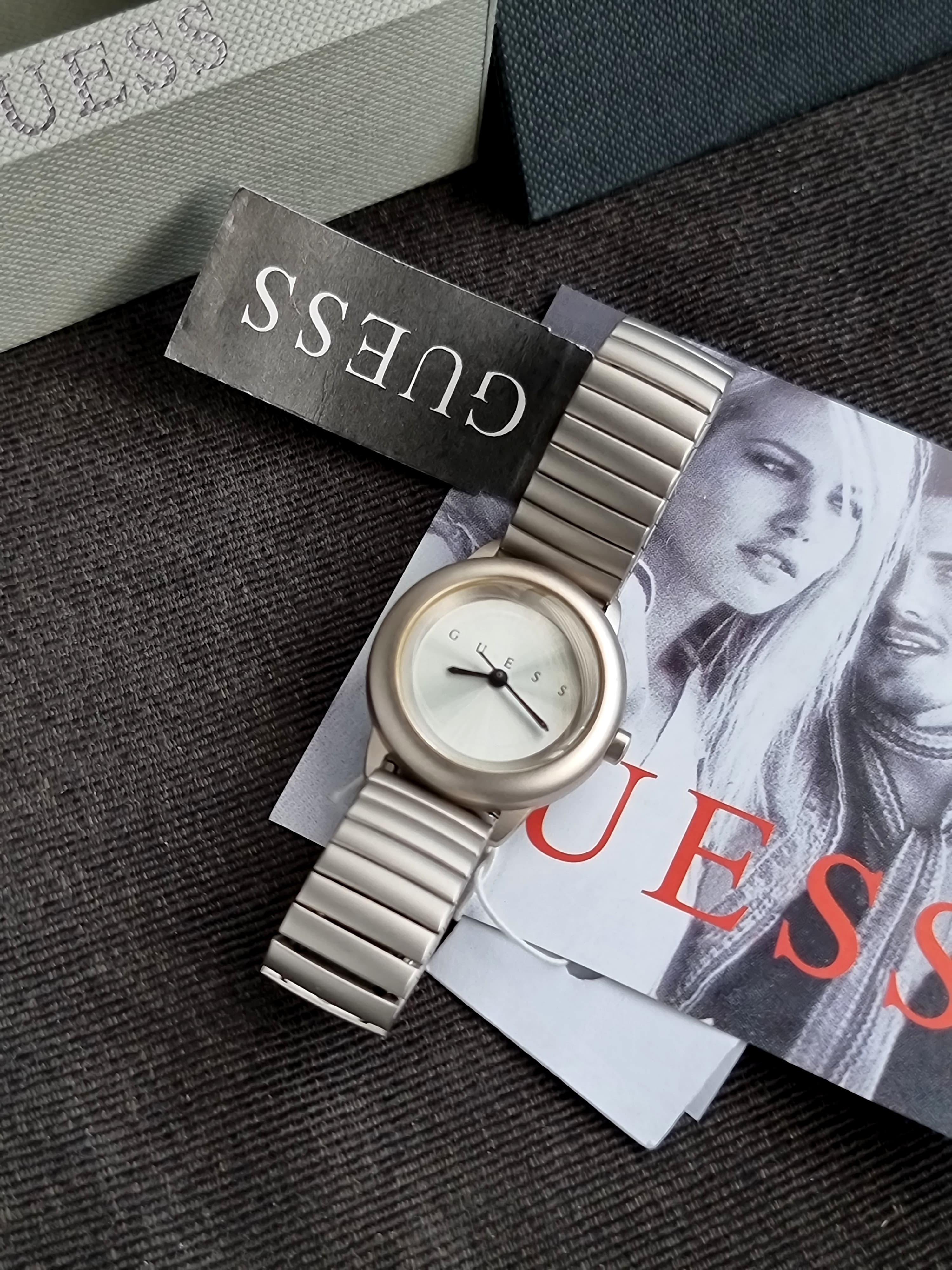 GUESS Ladies Watch Strachable Steel Chain