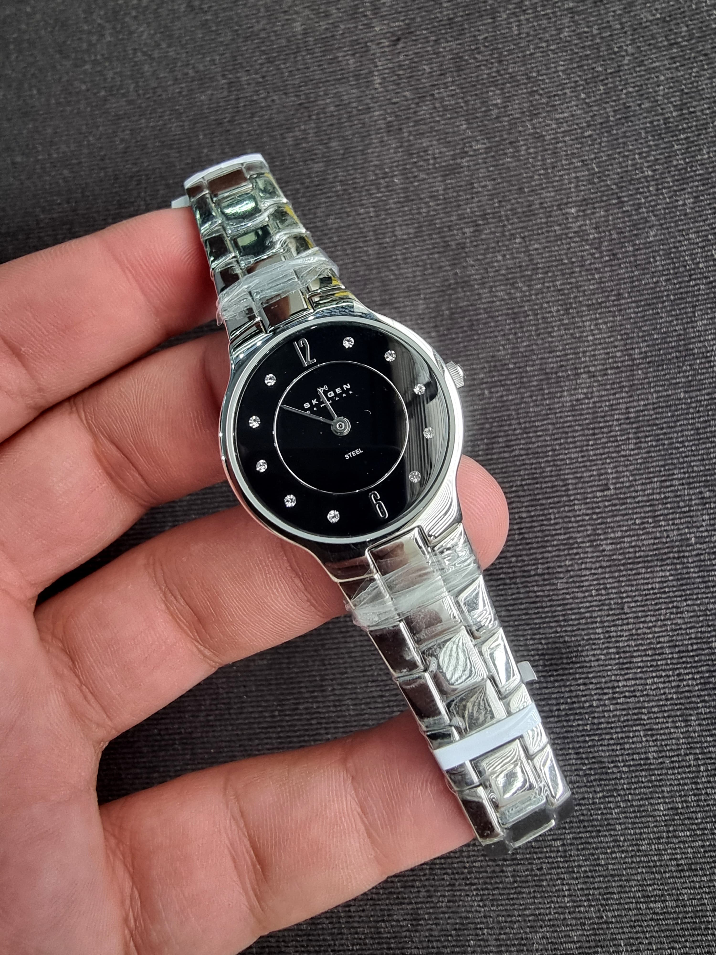 SKagen 572SSXB Ladies Watch Black Dial Quartz Watch