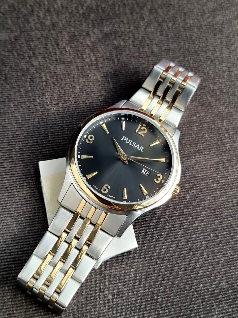 Pulsar Sub Brand Of Seiko Gents Watch Two Tone Quartz Watch 39mm Dial Quartz Watch