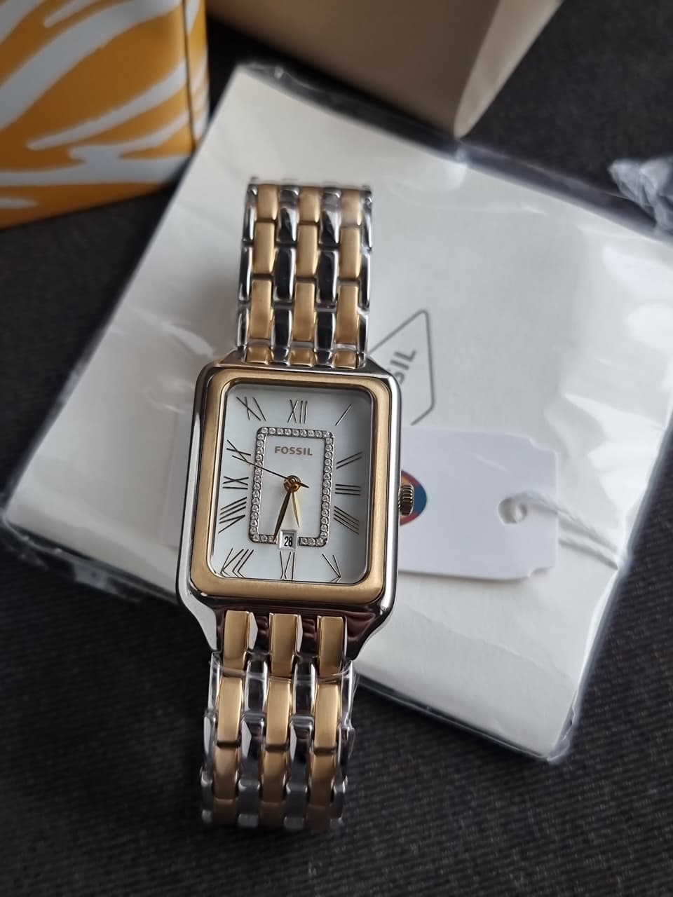 Fossil Analog White Dial Women's Watch-ES5305 Stainless Steel, Multicolor Strap