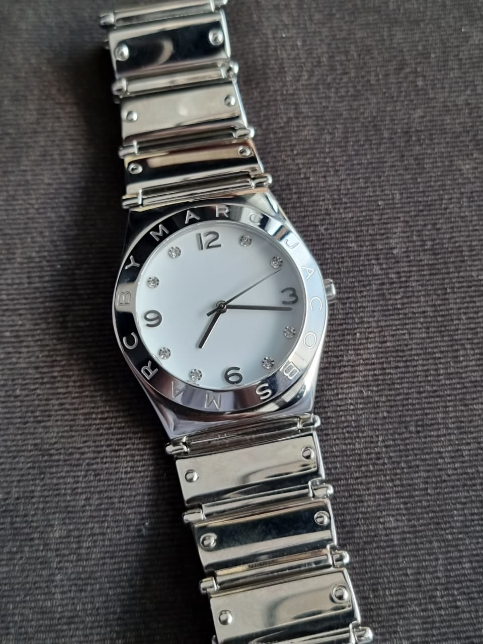 Marc Jacobs Amy White Dial Silver Steel Strap Watch For Women - MBM8518