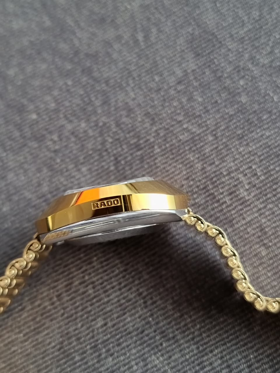 Rado Diastar Maroon Dial 27mm Maroon Dial Golden Casing Automatic Watch