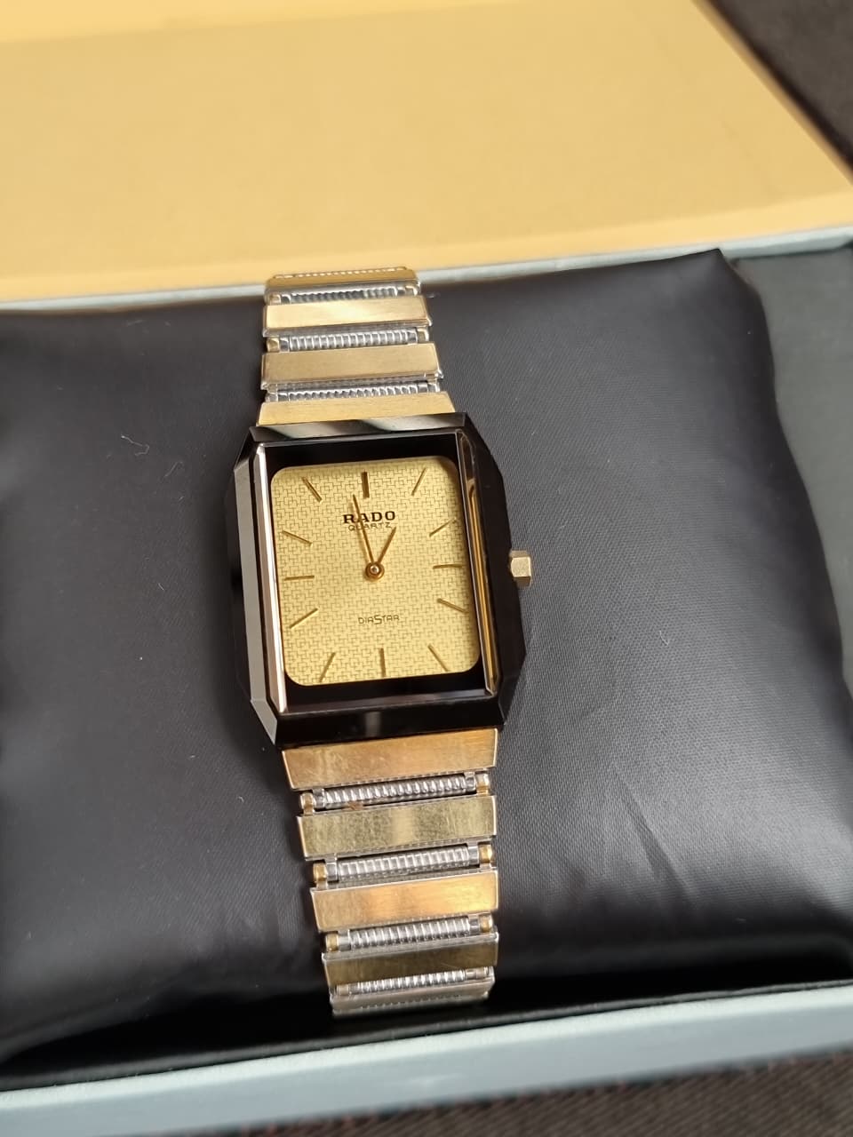 Rado Diastar Golden Dial Unisex Model Quartz
