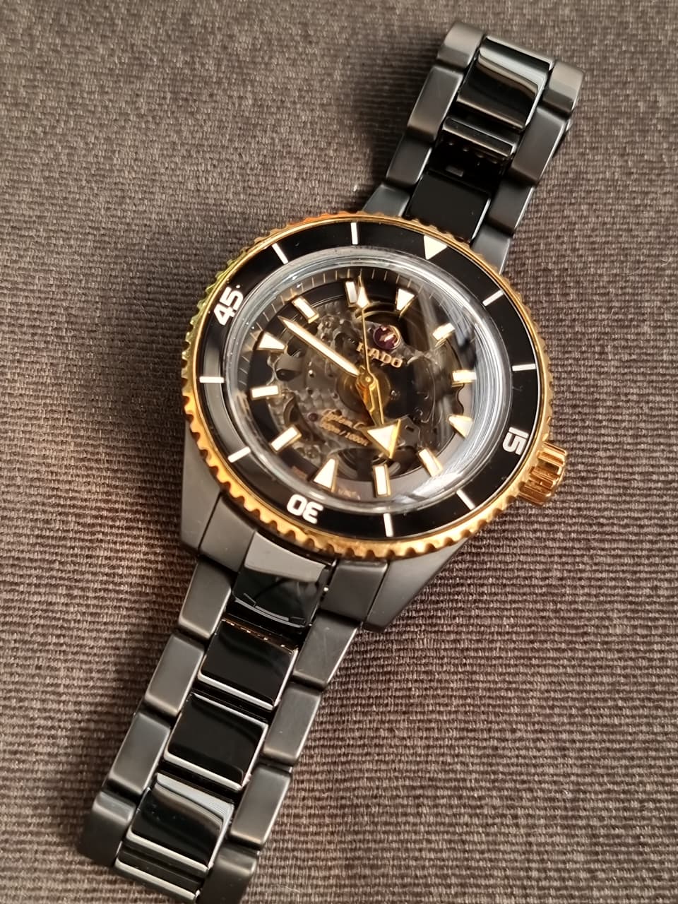 Rado CAPTAIN COOK HIGH-TECH CERAMIC R32127162 43.0 mm, Automatic