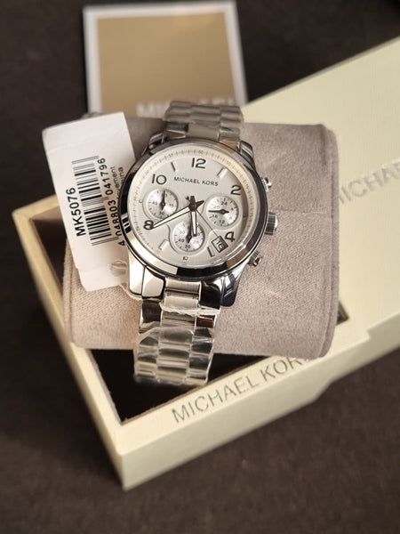 Michael Kors Women\'s Round Dial Medium Silver Quartz Watch Mk5076 Michael Kors Runway Silver Dial Silver Steel Strap Watch for  main image 3