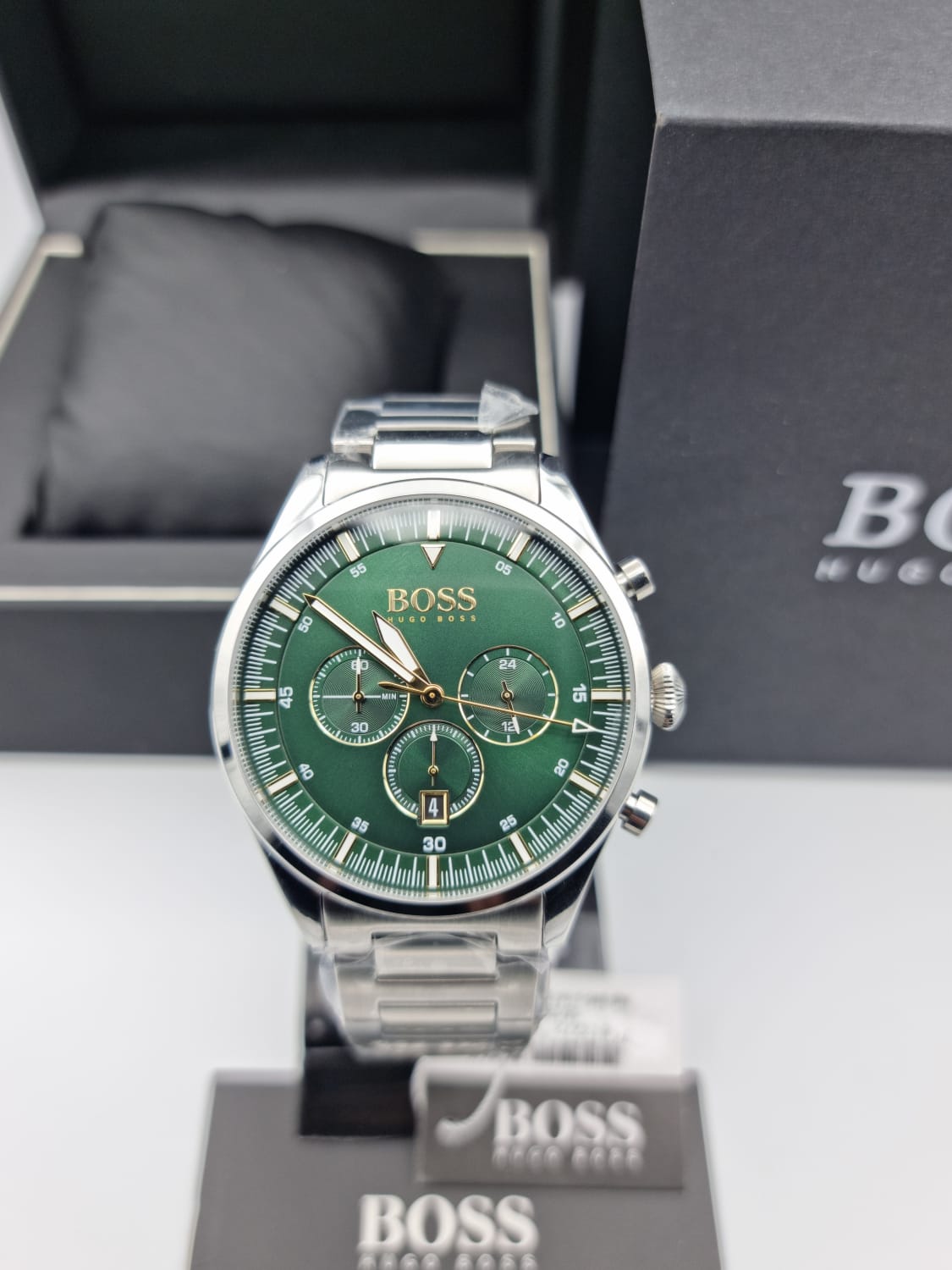 Hugo Boss Men’s Quartz Stainless Steel Green Dial 44mm Watch 1513868