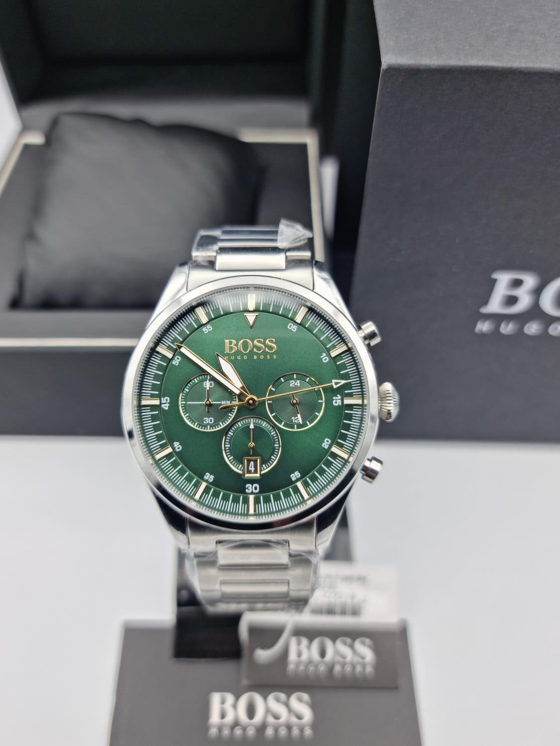 Hugo Boss Men’s Quartz Stainless Steel Green Dial 44mm Watch 1513868