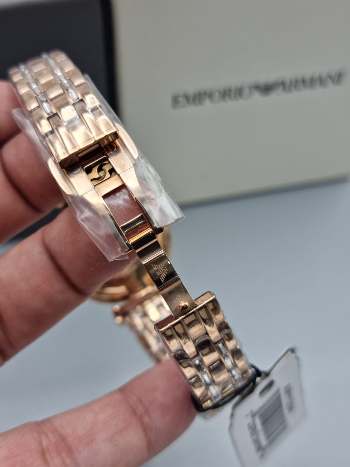 Emporio Armani Women’s Analog Stainless Steel Mother of Pearl Dial 32mm Watch AR11294