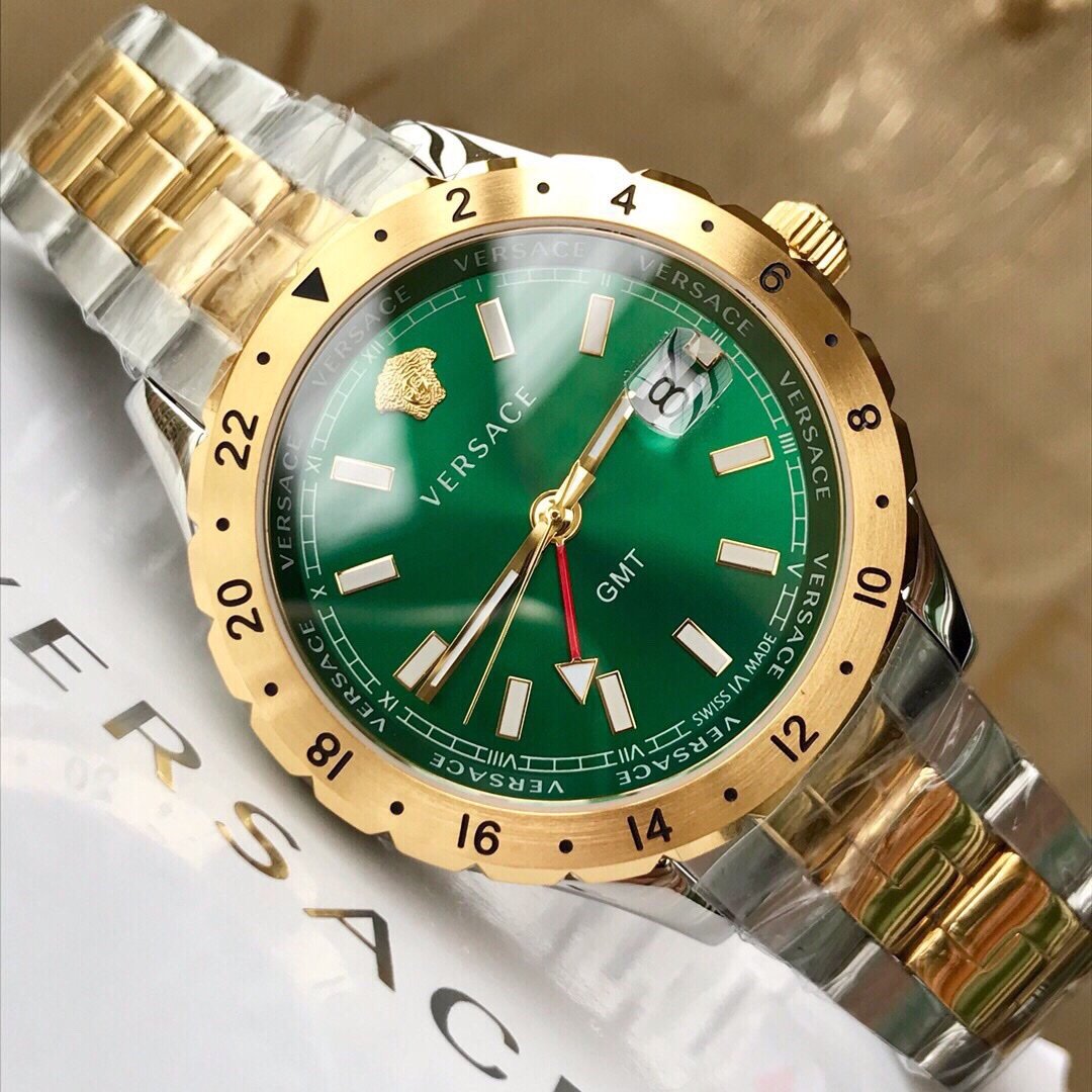 Versace Men’s Quartz Swiss Made Stainless Steel Green Dial 42mm Watch V11050015