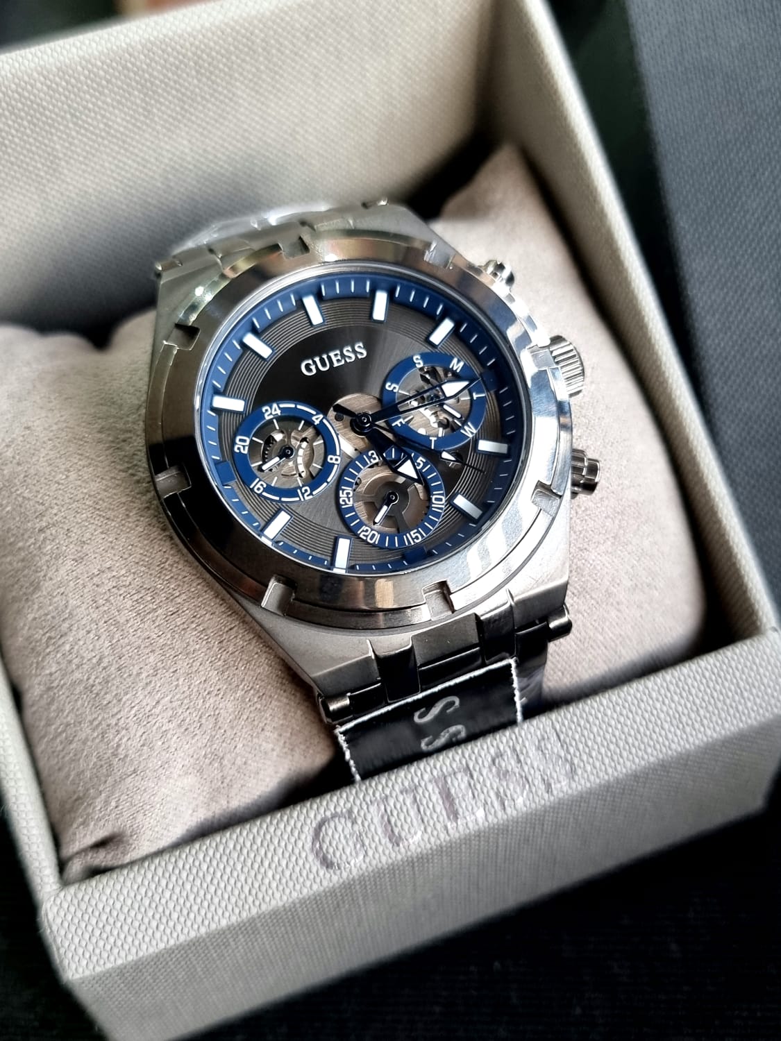 Guess Continental Gunmetal Stainless Steel Grey Dial Chronograph Quartz Watch for Gents – GW0260G3