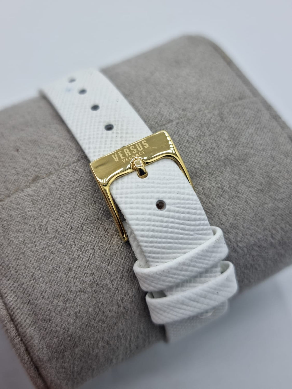 VERSUS VERSACE WHITE DIAL WHITE STRAP