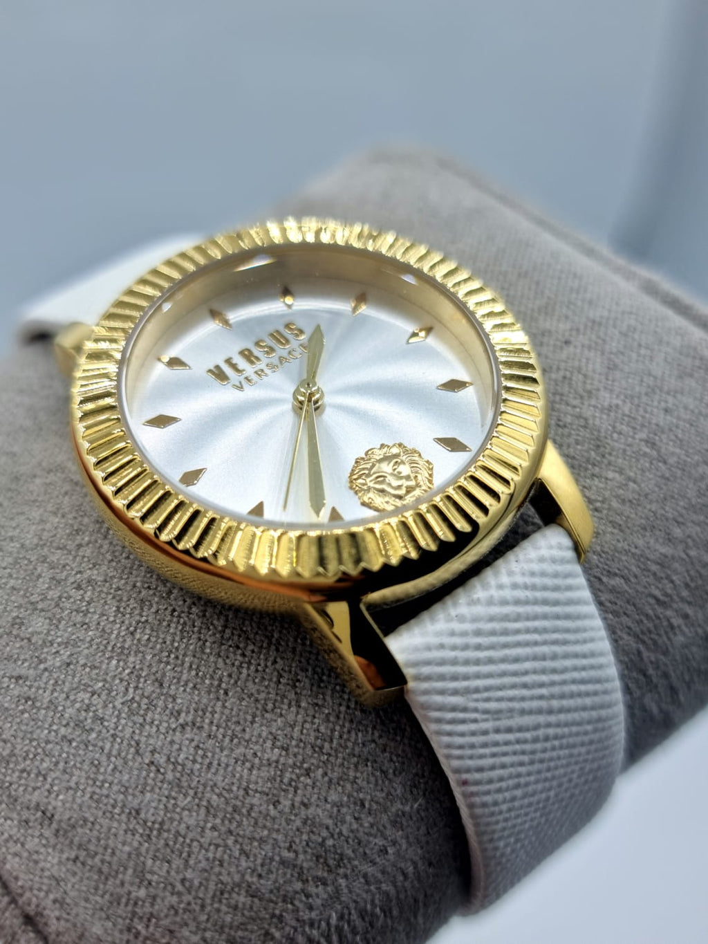 VERSUS VERSACE WHITE DIAL WHITE STRAP