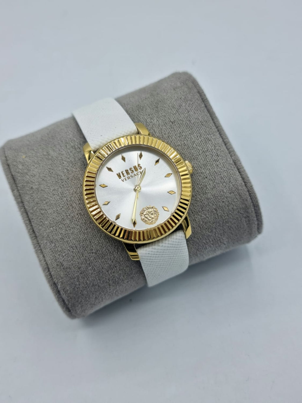 VERSUS VERSACE WHITE DIAL WHITE STRAP