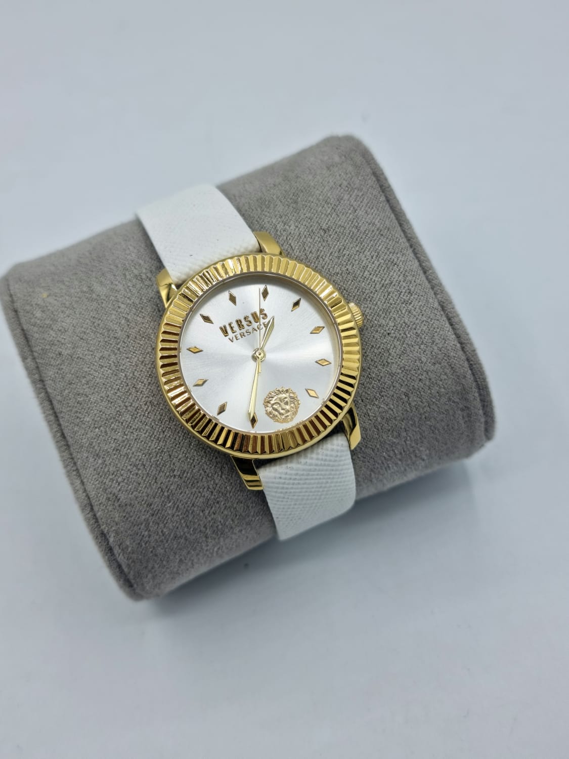 VERSUS VERSACE WHITE DIAL WHITE STRAP