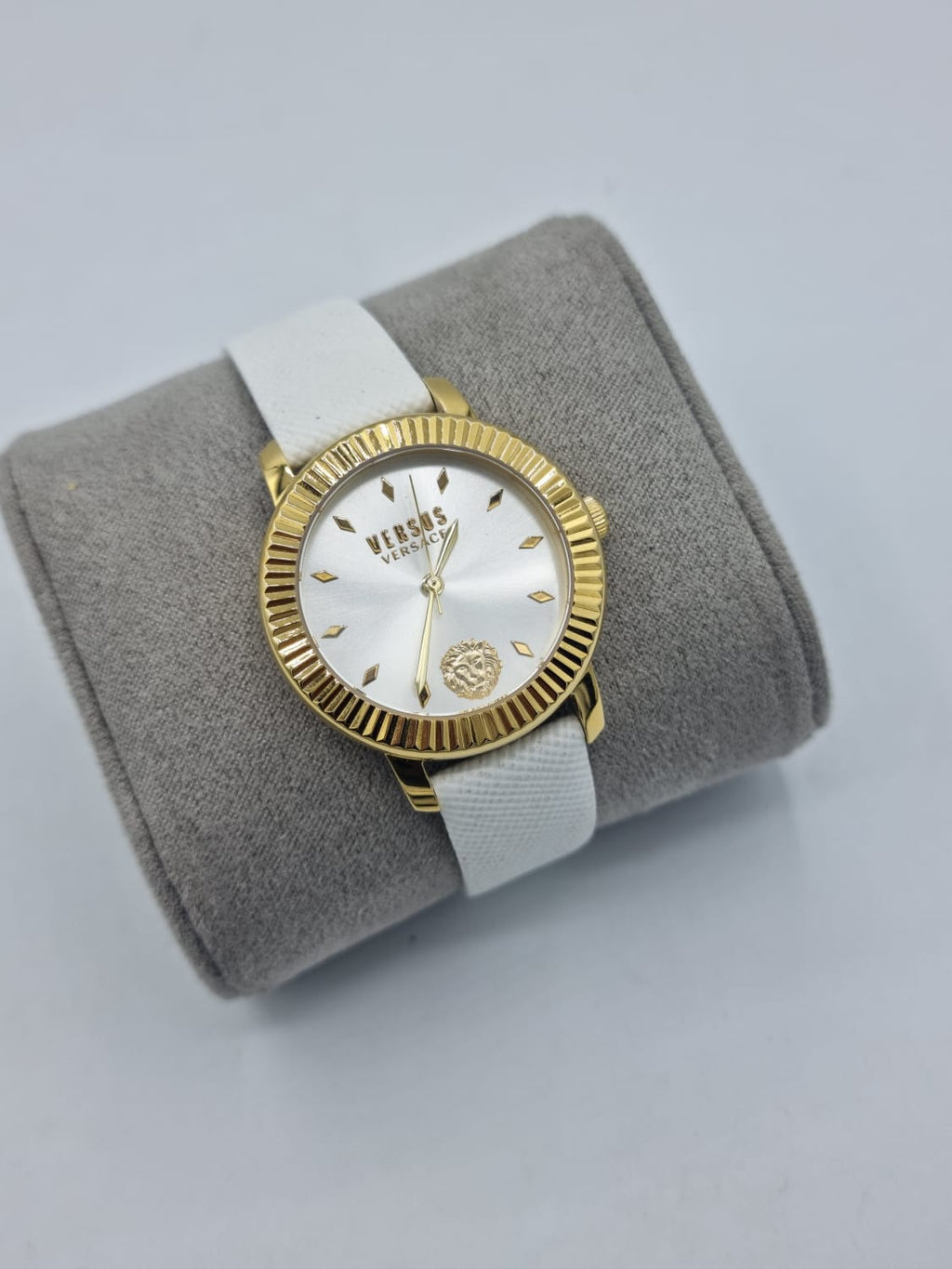 VERSUS VERSACE WHITE DIAL WHITE STRAP