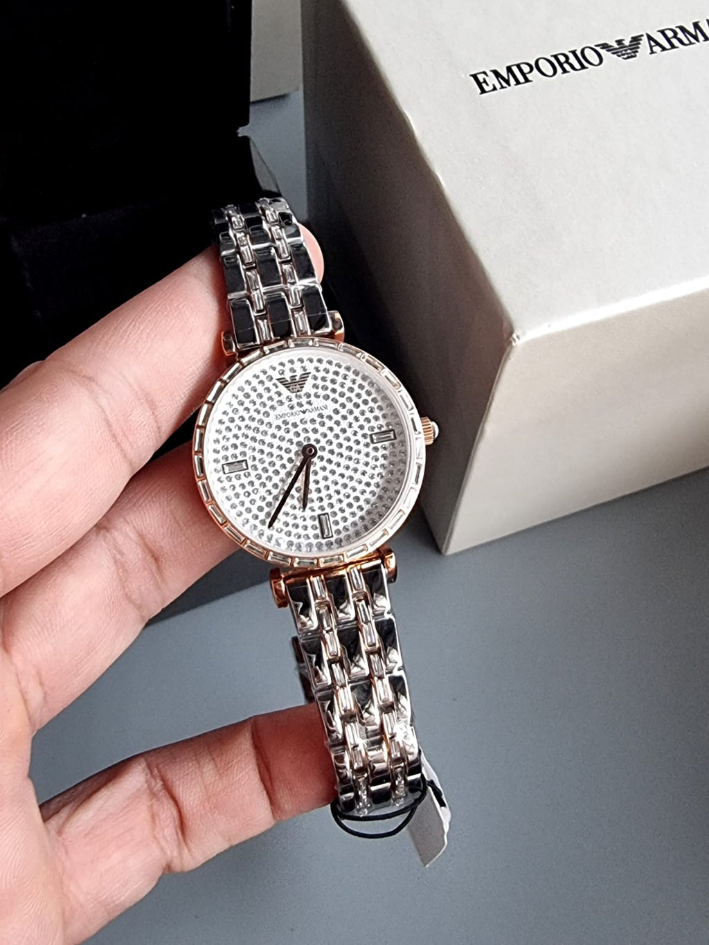 Emporio Armani Women’s Analog Stainless Steel Silver Dial 32mm Watch AR11293 s