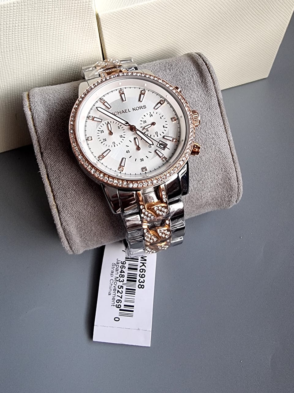 Michael Kors Women's Ritz Quartz Watch with Stainless Steel Strap, Two-Tone, 20 (Model: MK6938)