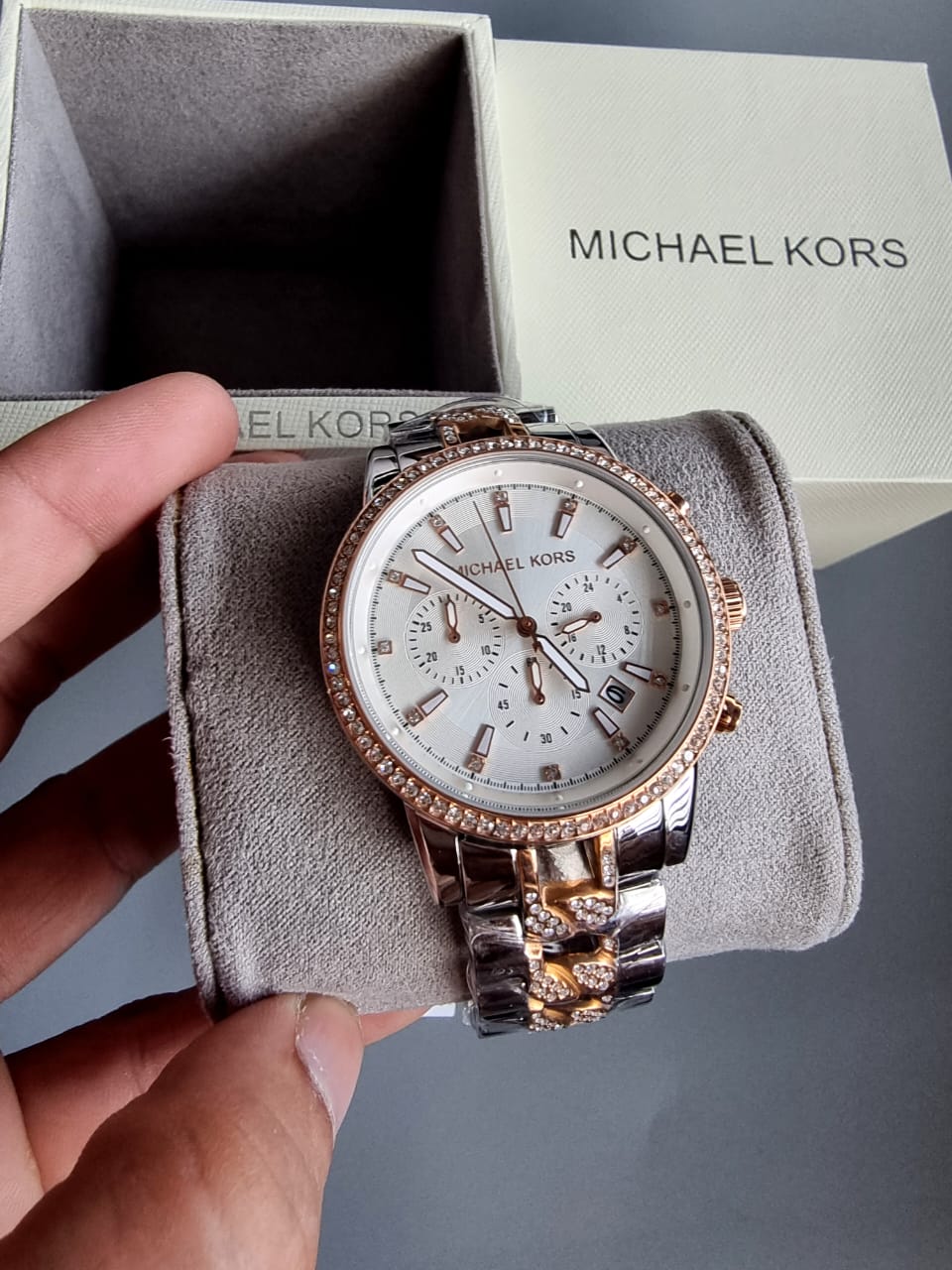 Michael Kors Women's Ritz Quartz Watch with Stainless Steel Strap, Two-Tone, 20 (Model: MK6938)