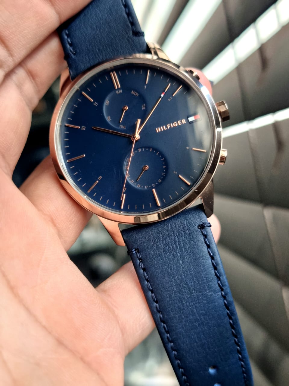 Tommy hilfiger men blue analogue watch Clearance