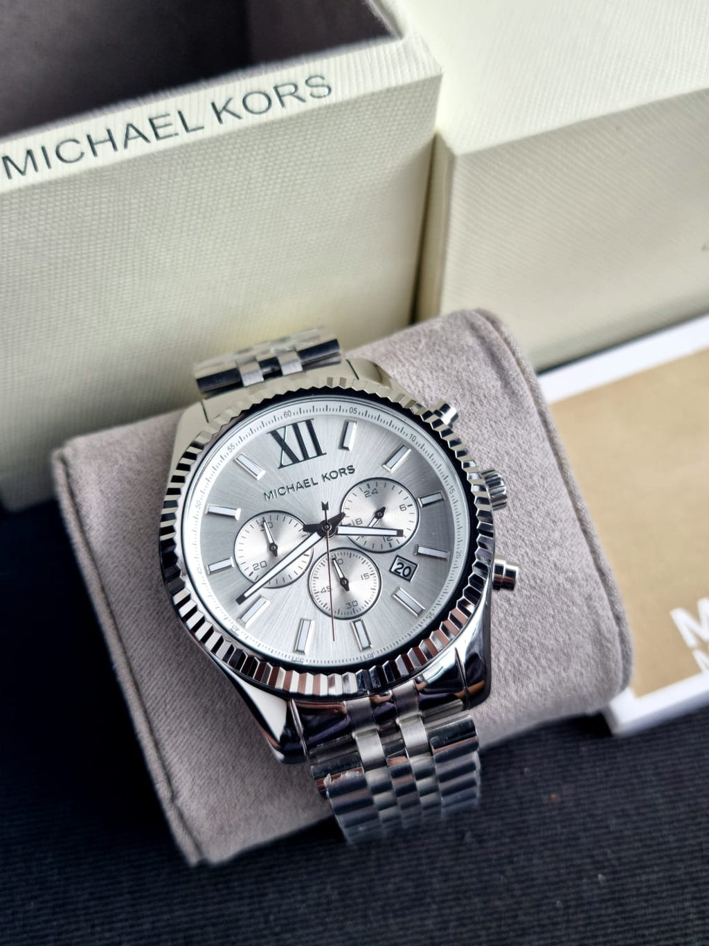 MICHAEL KORS Lexington Chronograph Silver Dial MEN's Watch MK8405 (WITHOUT TAG)