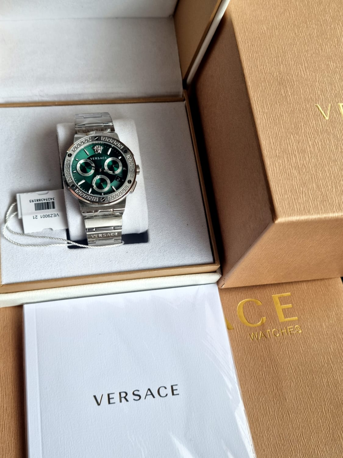 Versace Men’s Quartz Swiss Made Silver Stainless Steel Green Dial 43mm Watch VEZ900121