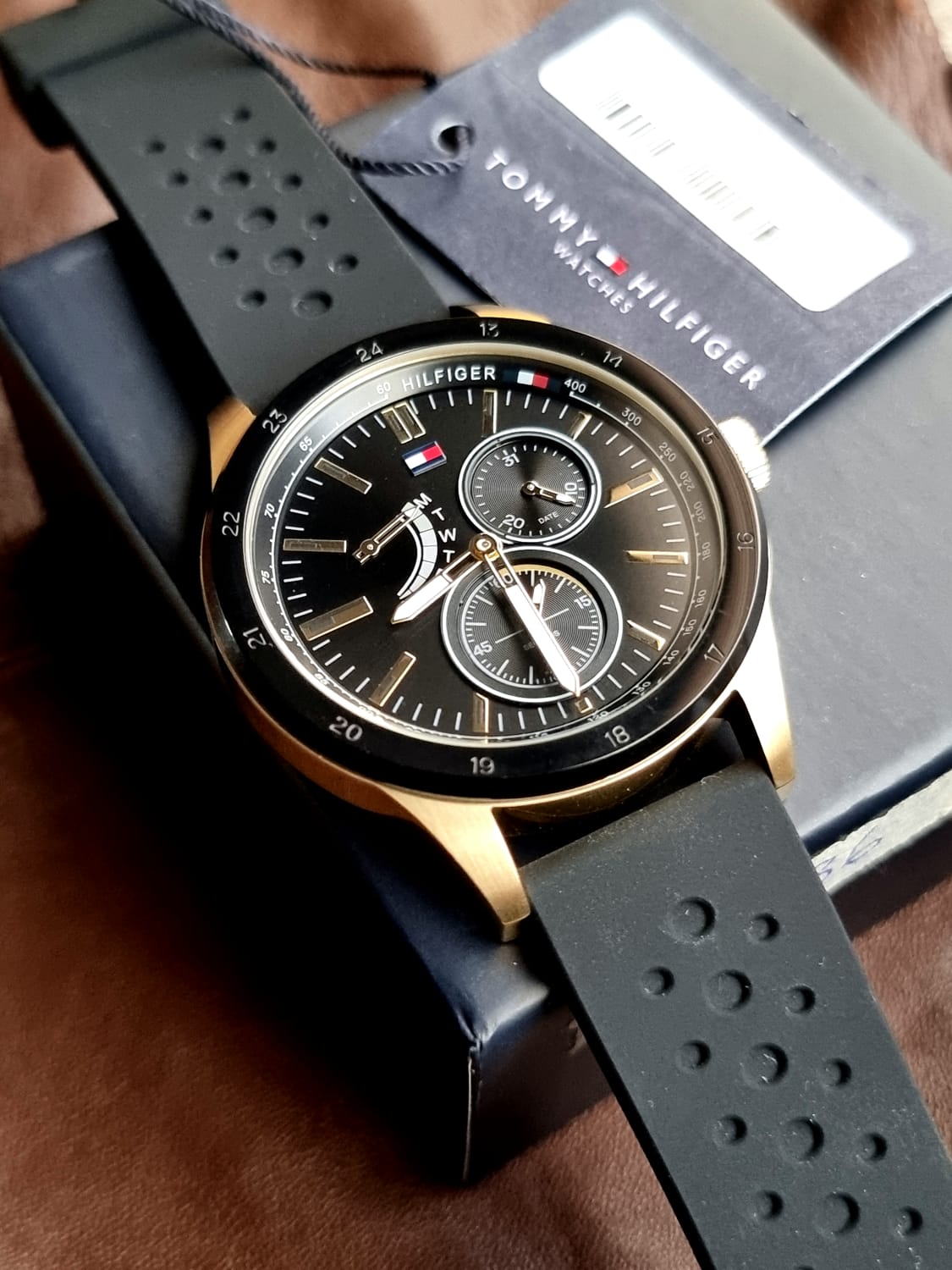 Tommy Hilfiger Men’s Quartz Black Silicone Strap Black Dial 44mm Watch 1791636