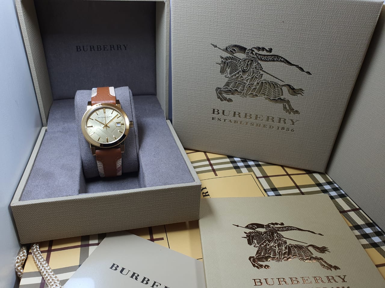 BURBERRY BU9133 Women's Wrist Watch
