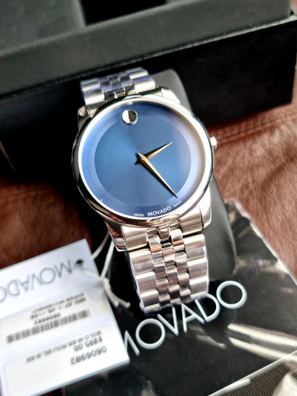 Movado Analog Blue Dial Men's Watch 606982