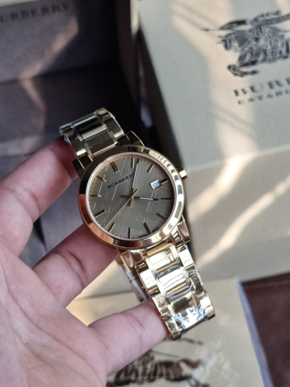 BURBERRY The City Champagne Dial Gold-tone Unisex Watch BU9033