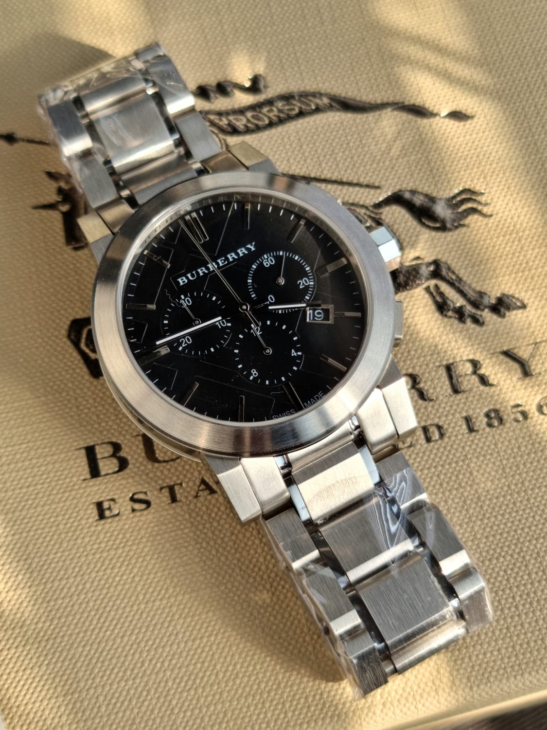 Swiss Silver Black Date Dial 42mm Men Chronograph Stainless Steel Wrist Watch The City BU9351