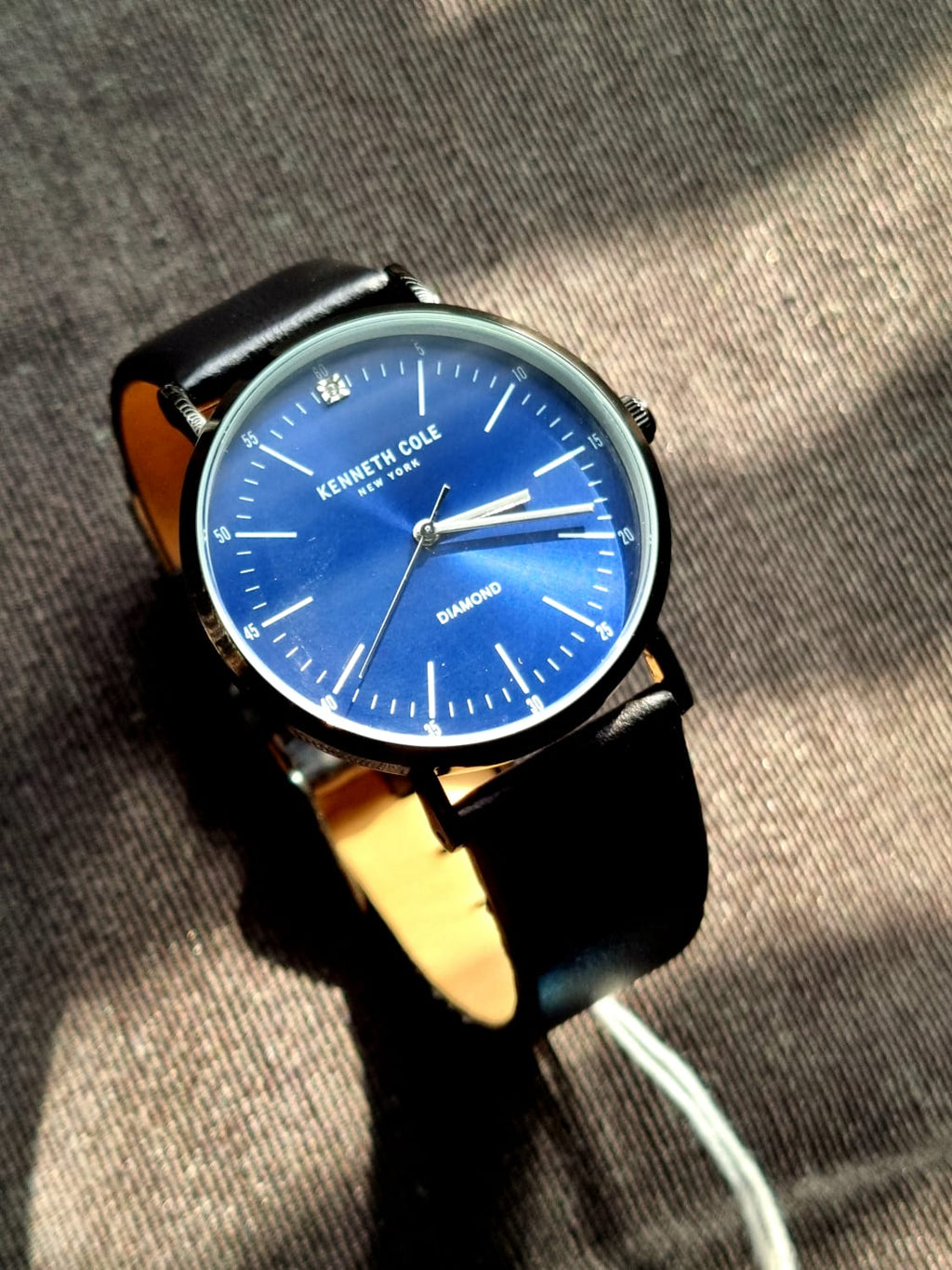 Kenneth Cole Blue dial Black leather Strap Quartz Watch kc505066004