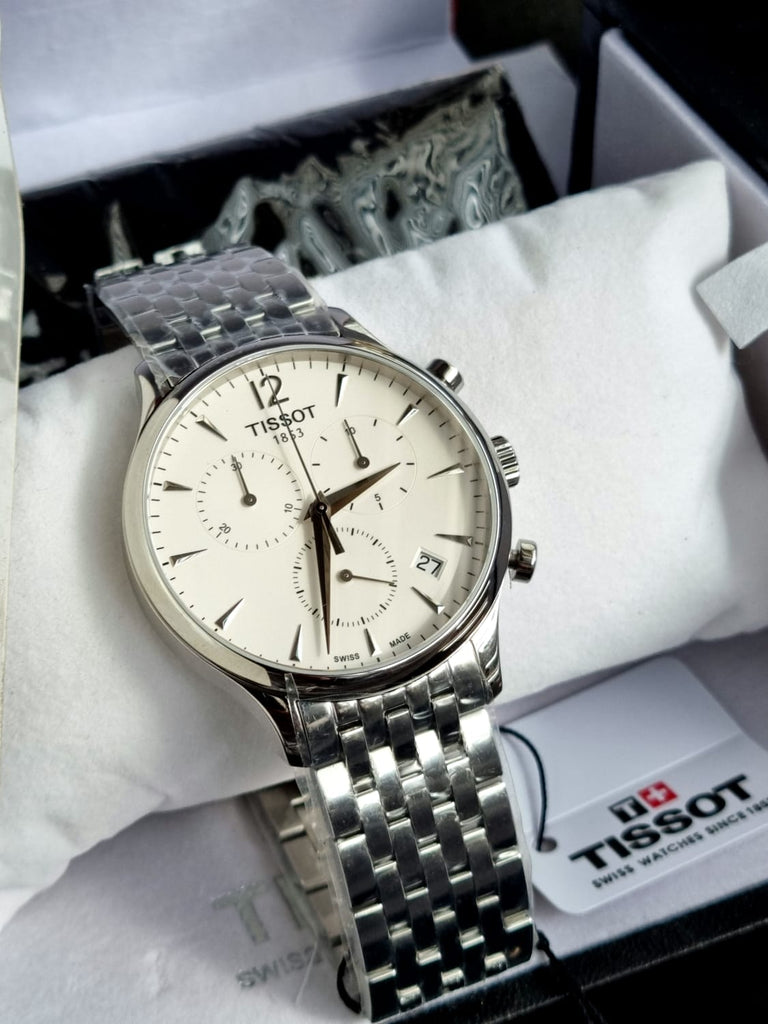 Vendesi Tissot T063.617.11.037.00 per 562 Vendesi Tissot T063.617.11.037.00 per 562