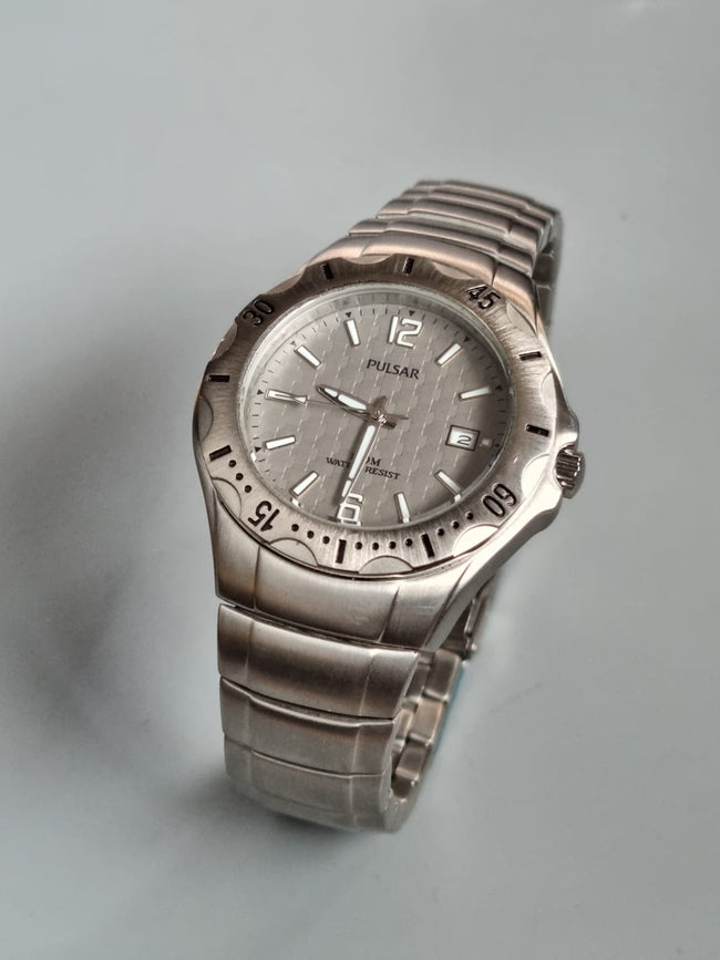 Pulsar Gray Dial 38mm dial Size Silver Casing Main Image