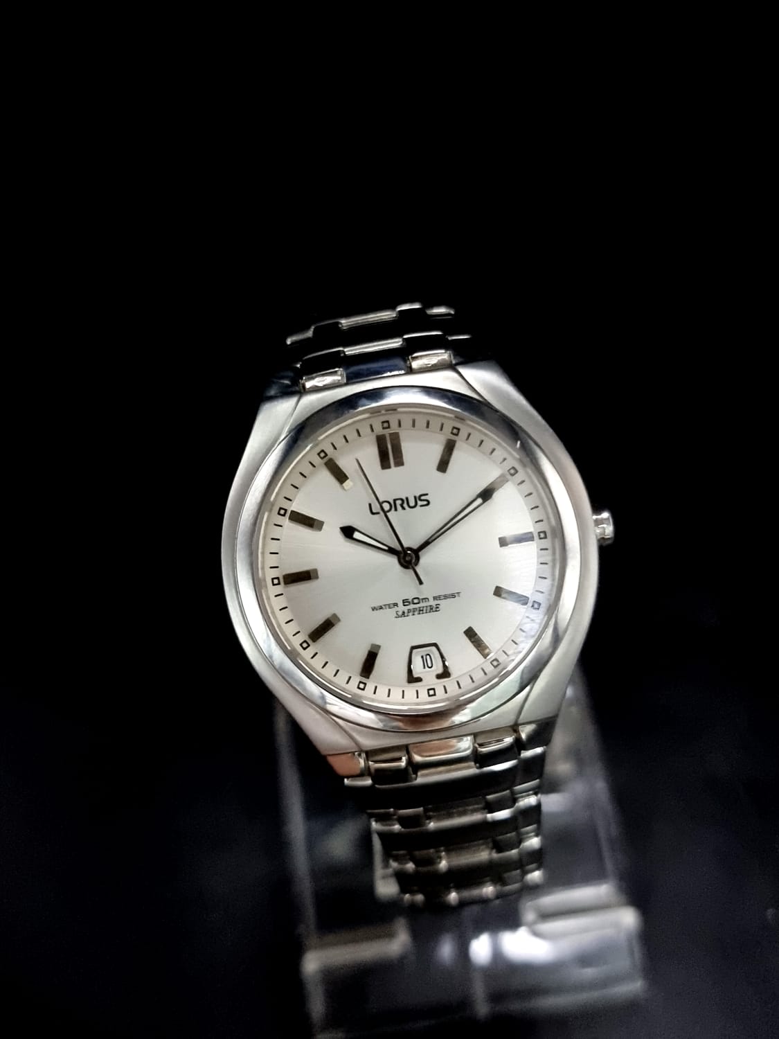 Lorus White dial 37mm Dial Size Silver Chain Quartz Watch