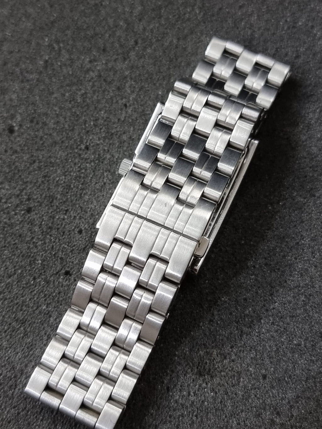 Esmurt Ladies Watch White dial