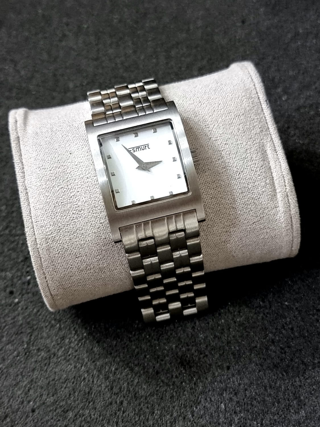 Esmurt Ladies Watch White dial