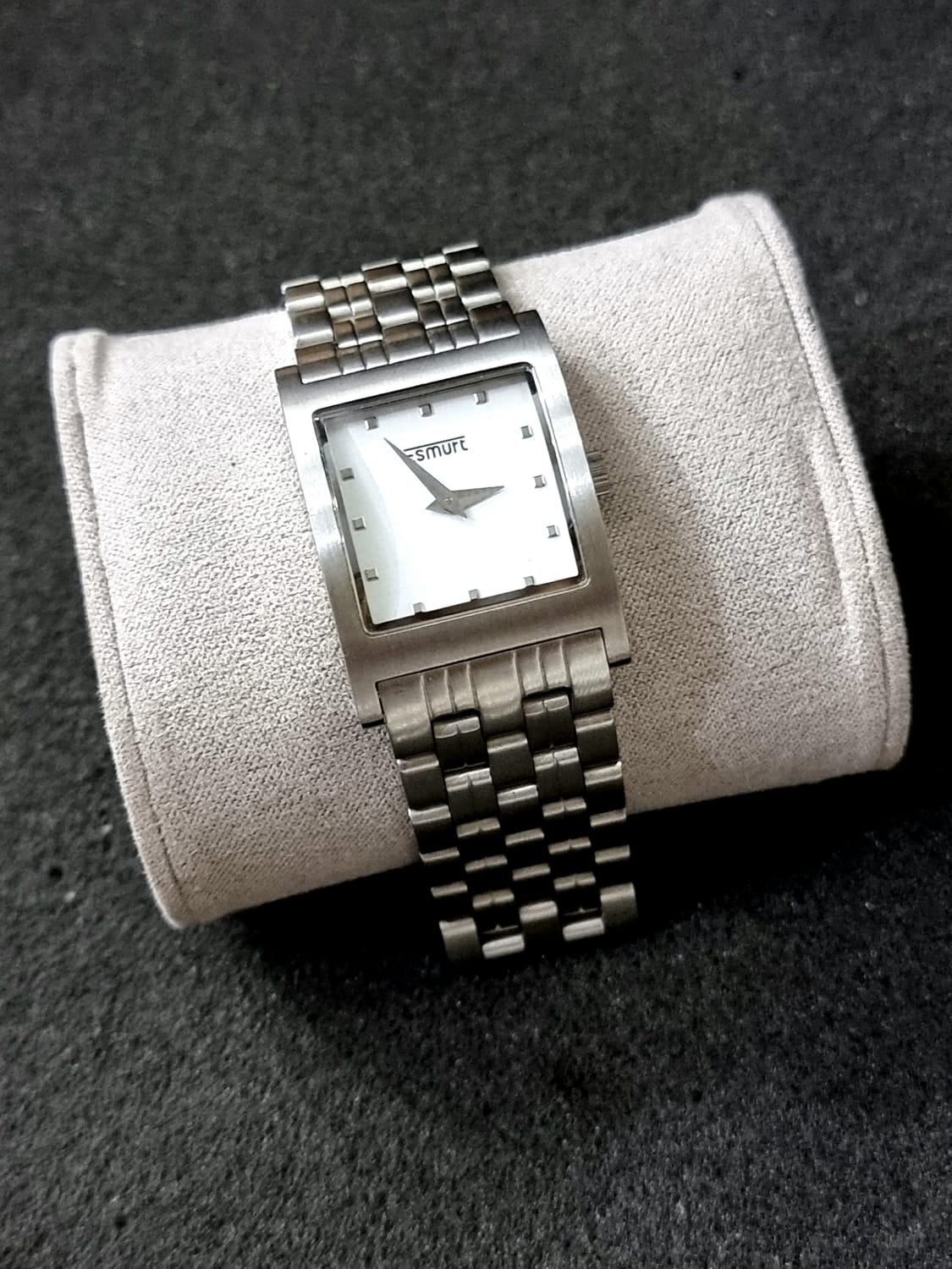 Esmurt Ladies Watch White dial
