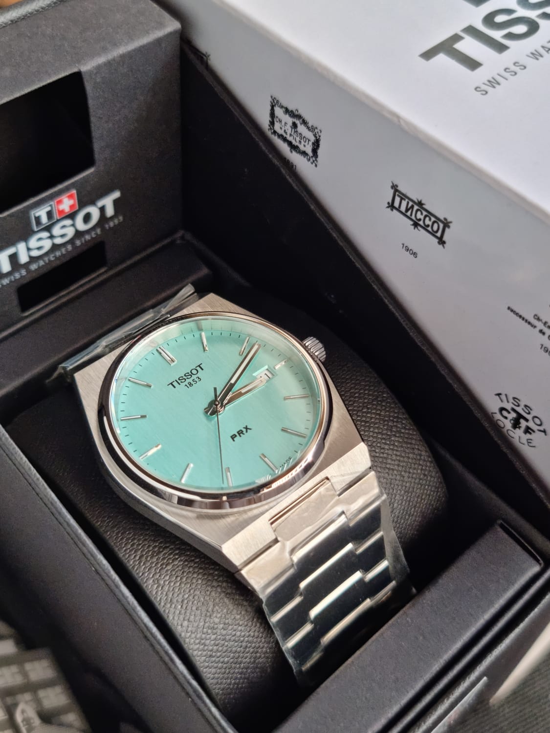 Tissot PRX 40 T137.410.11.091.01