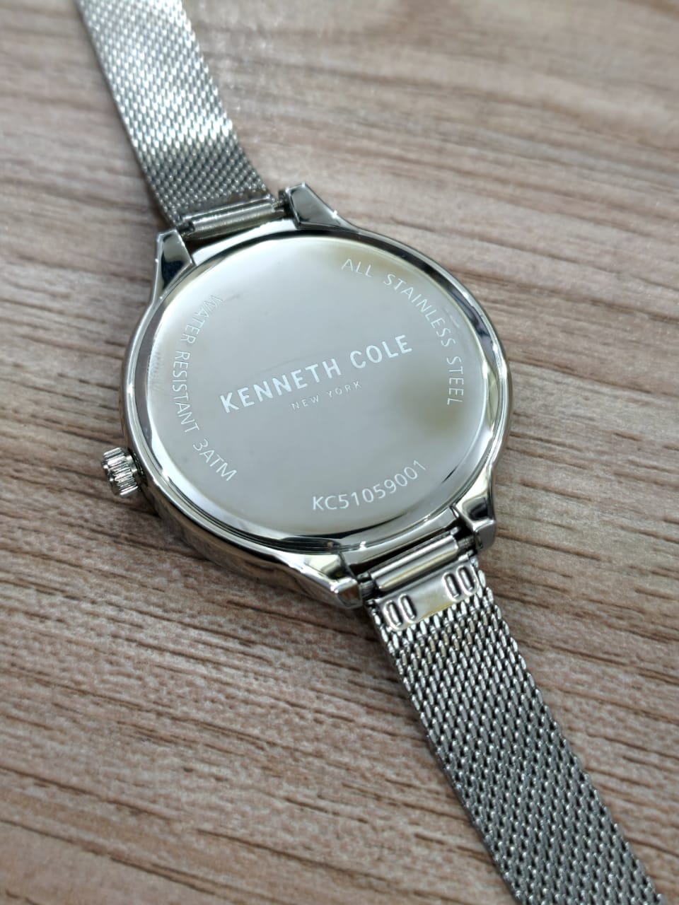 Kenneth Cole Mesh Chain Silver Dial Color White Kc51059001