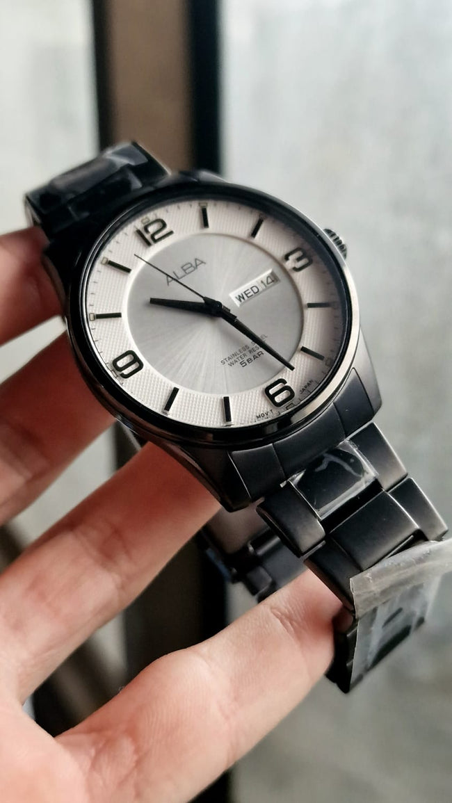 Alba Sub brand Of Seiko Gents Watch 44mm Dial Size Hover Image