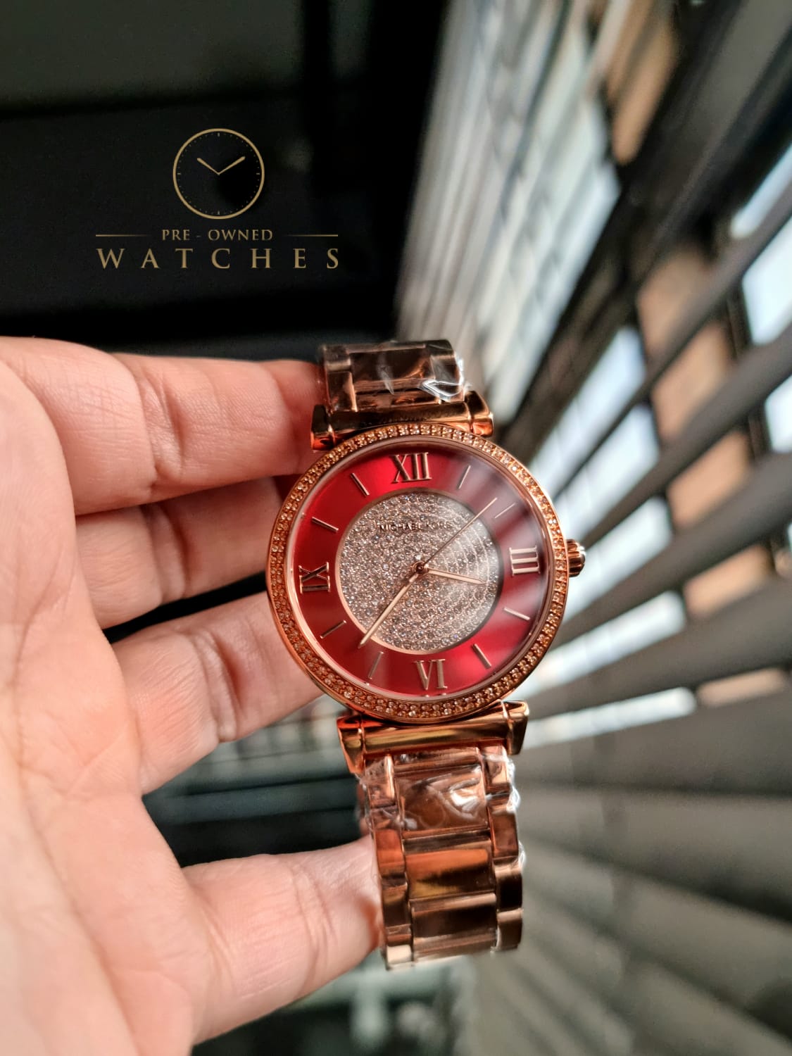 Michael kors gold sale watch red face