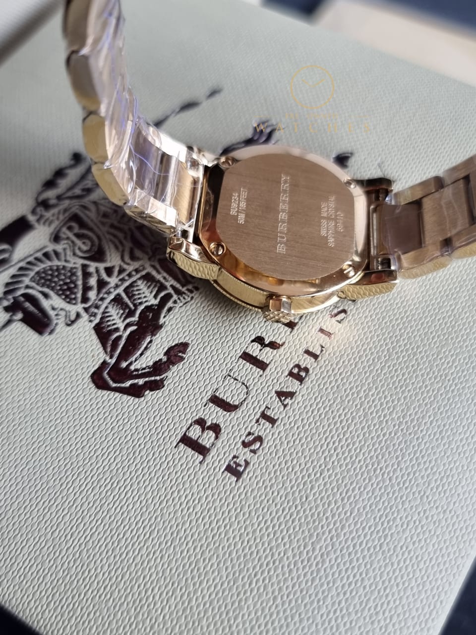 Swiss Rare Engraved Gold Check Dial 26mm Women Wrist Watch The City BU9234