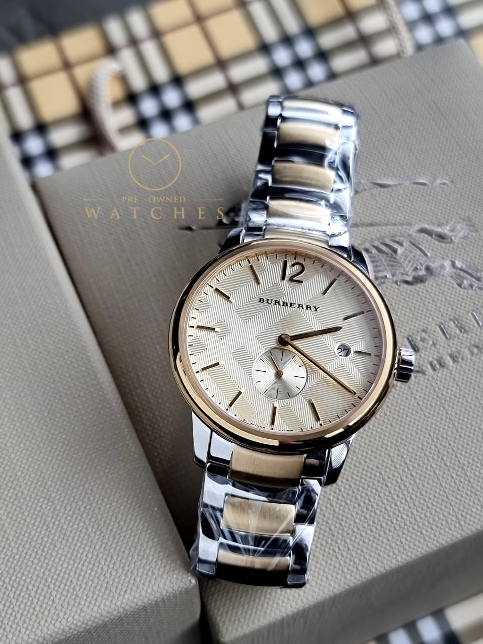 Swiss Gold 2 Tone Silver Date Dial 40mm Men Stainless Steel Wrist Watch The Classic BU10011